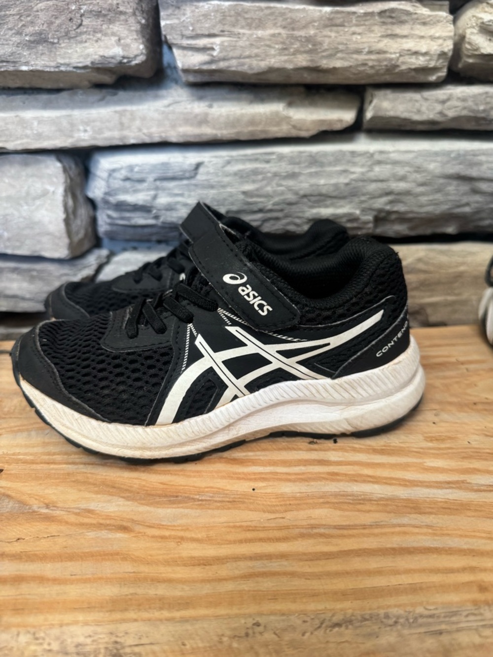 BOYS’ ASICS - Picture 2 of 4